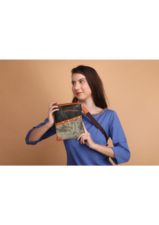 Brisk Crossbody Bag w/ Cellphone Pocket - Carbon Grey