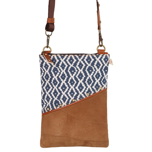 Nomad Brisk Crossbody