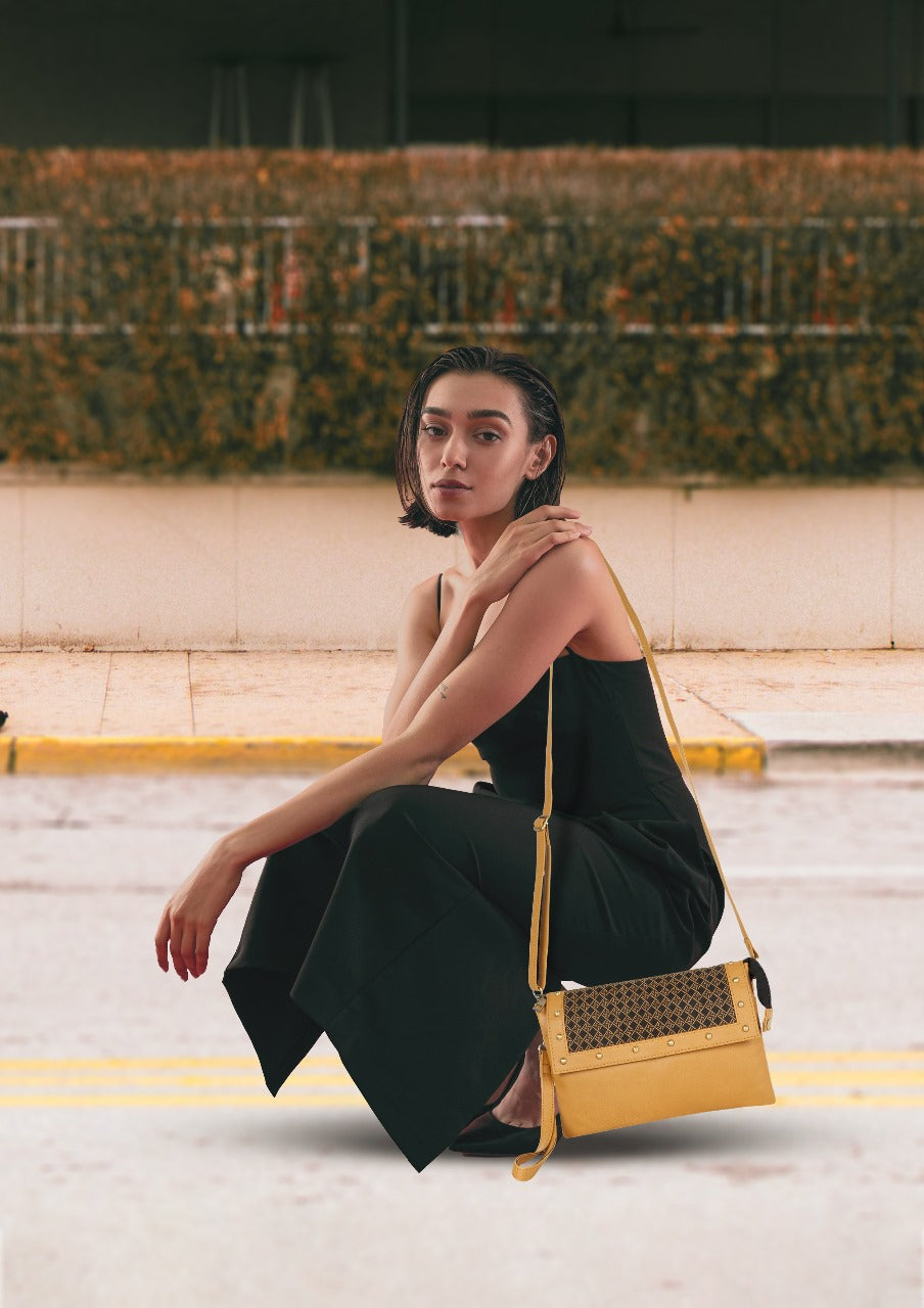 Tayla Diamond Print Convertible Crossbody
