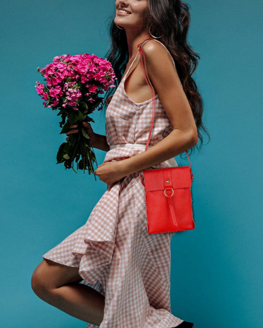 Jane Long crossbody w/ top flap & tassel - Vibrant Red